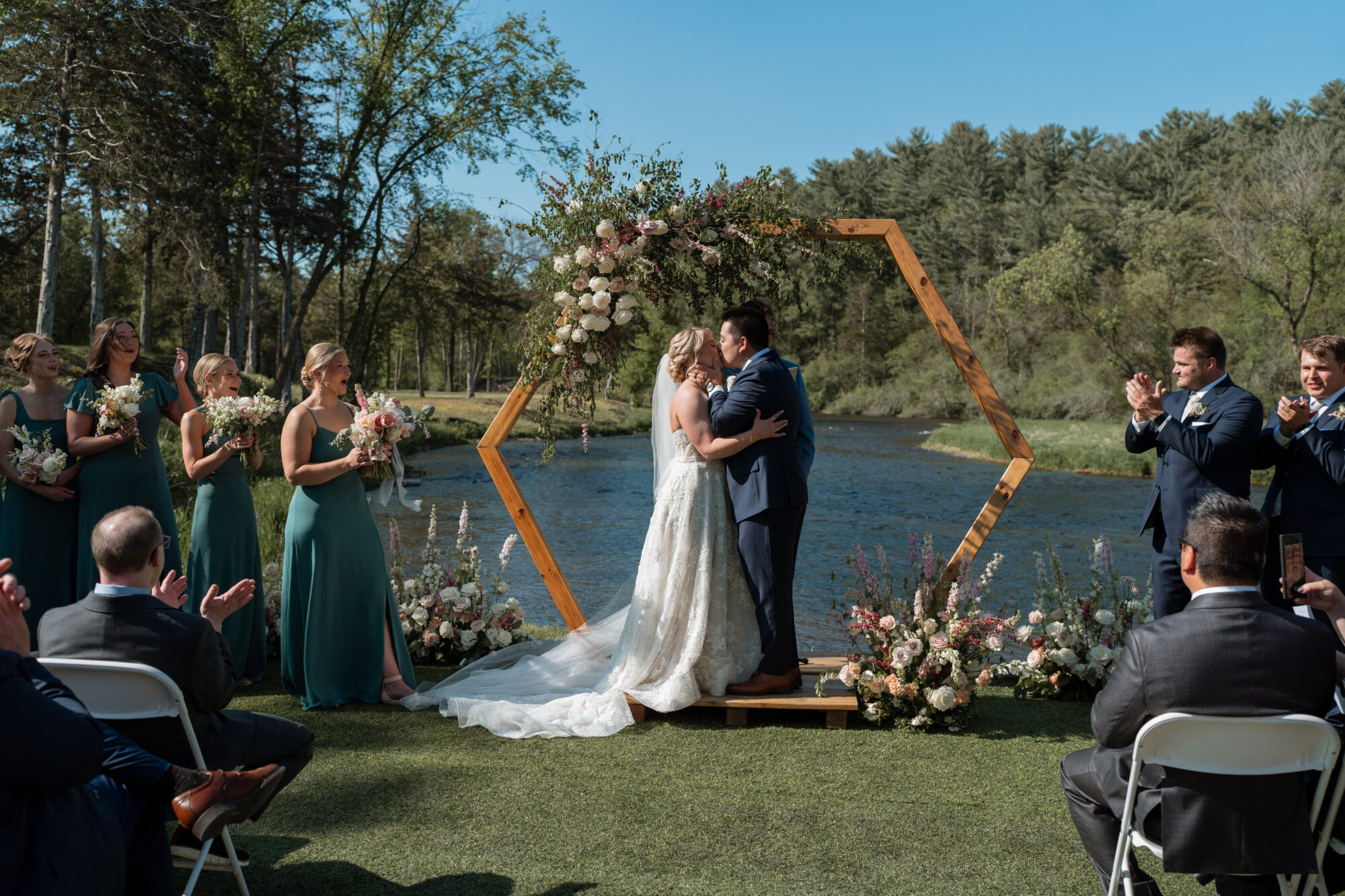 La Pointe Events real wedding shot by Jenna Swanson Photography
Ceremony