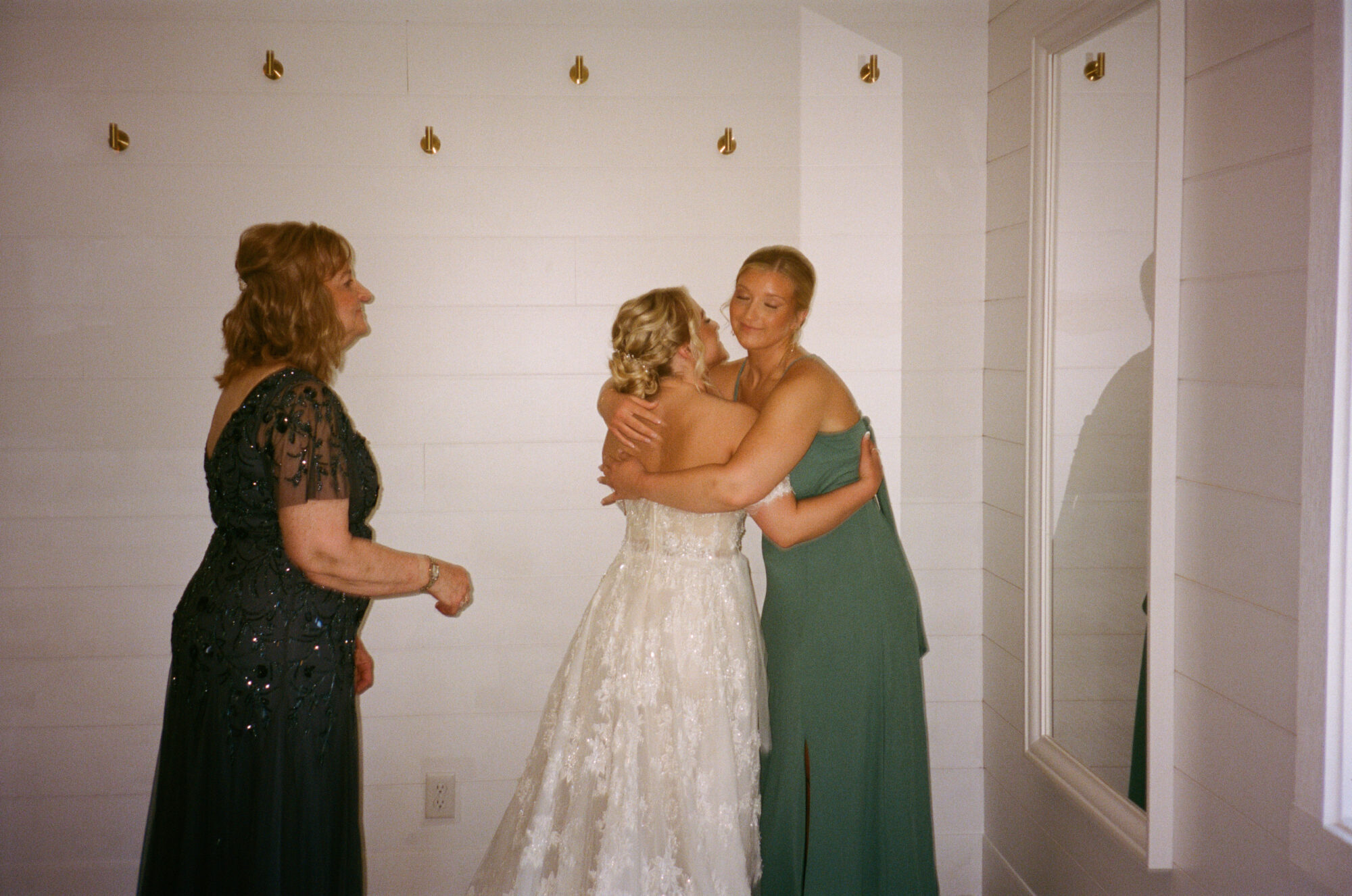 La Pointe Events real wedding shot by Jenna Swanson Photography
35mm Film Photography